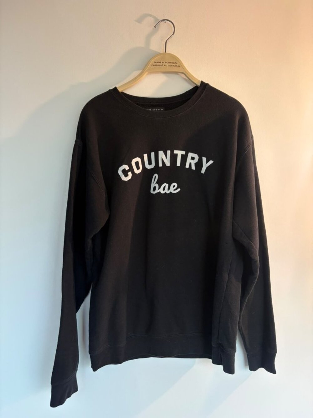🖤 Live Country “Country Bae” Black Crewneck Sweatshirt – Size S